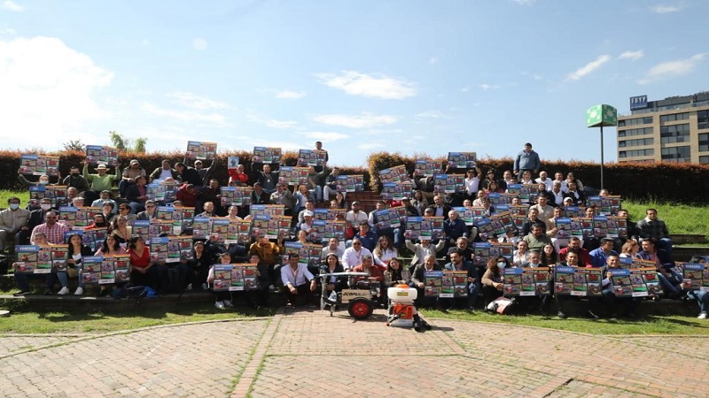 Cundinamarca entrega maquinaria para aumentar la competitividad del campo





