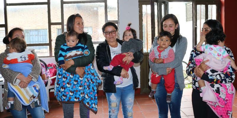 Mujeres de Cajicá reciben orientación sobre cómo prevenir violencias en el núcleo familiar



































