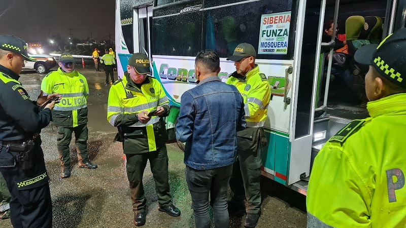 Cundinamarca adelanta operativo en transporte público para seguridad de los pasajeros
