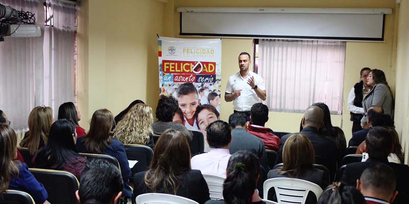 Se suman más embajadores de la felicidad a Cundinamarca 

























