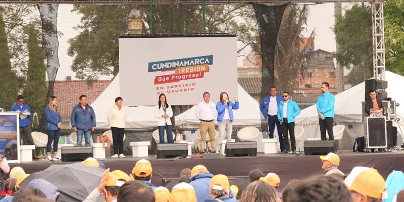 Feria departamental de servicios en la provincia de Sabana Centro
