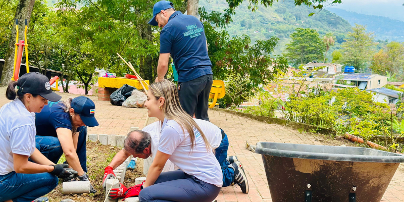Tena se une a las jornadas de embellecimiento del Programa Cundinamarca Transforma

