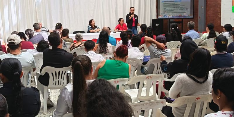 Jóvenes de Cundinamarca reciben KitOSO, herramienta clave para decidir su futuro académico y laboral
