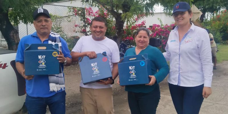 Jóvenes de Cundinamarca reciben KitOSO, herramienta clave para decidir su futuro académico y laboral