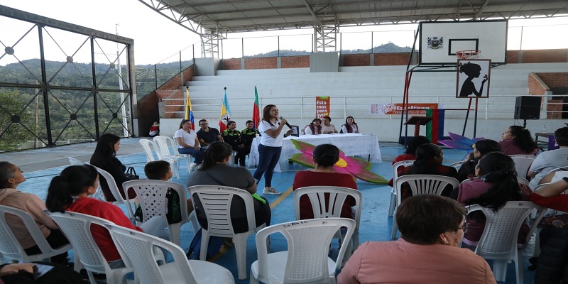 ‘Rodando por los derechos de las mujeres’ en Cundinamarca