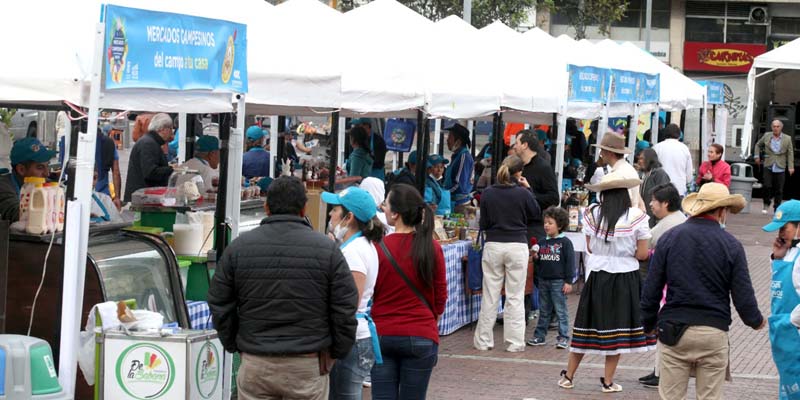 Buenos precios, millonarias ventas y productos de excelente calidad en los Mercados Campesinos 


























































