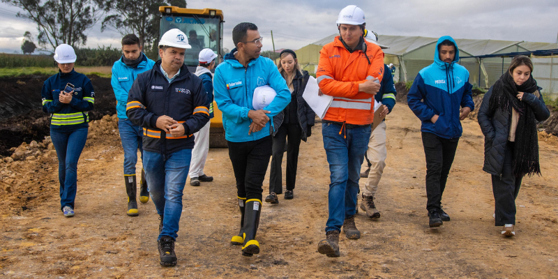 Gobernador Jorge Rey reporta más de 8 km de rieles desmontados y avances en la estación elevada de Mosquera para Regiotram

