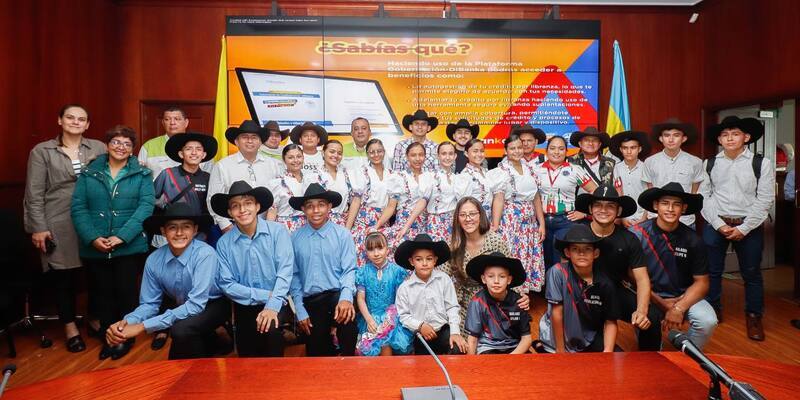 Agrupación de danza Merecure de Paratebueno contagió de alegría y joropo a la Gobernación de Cundinamarca