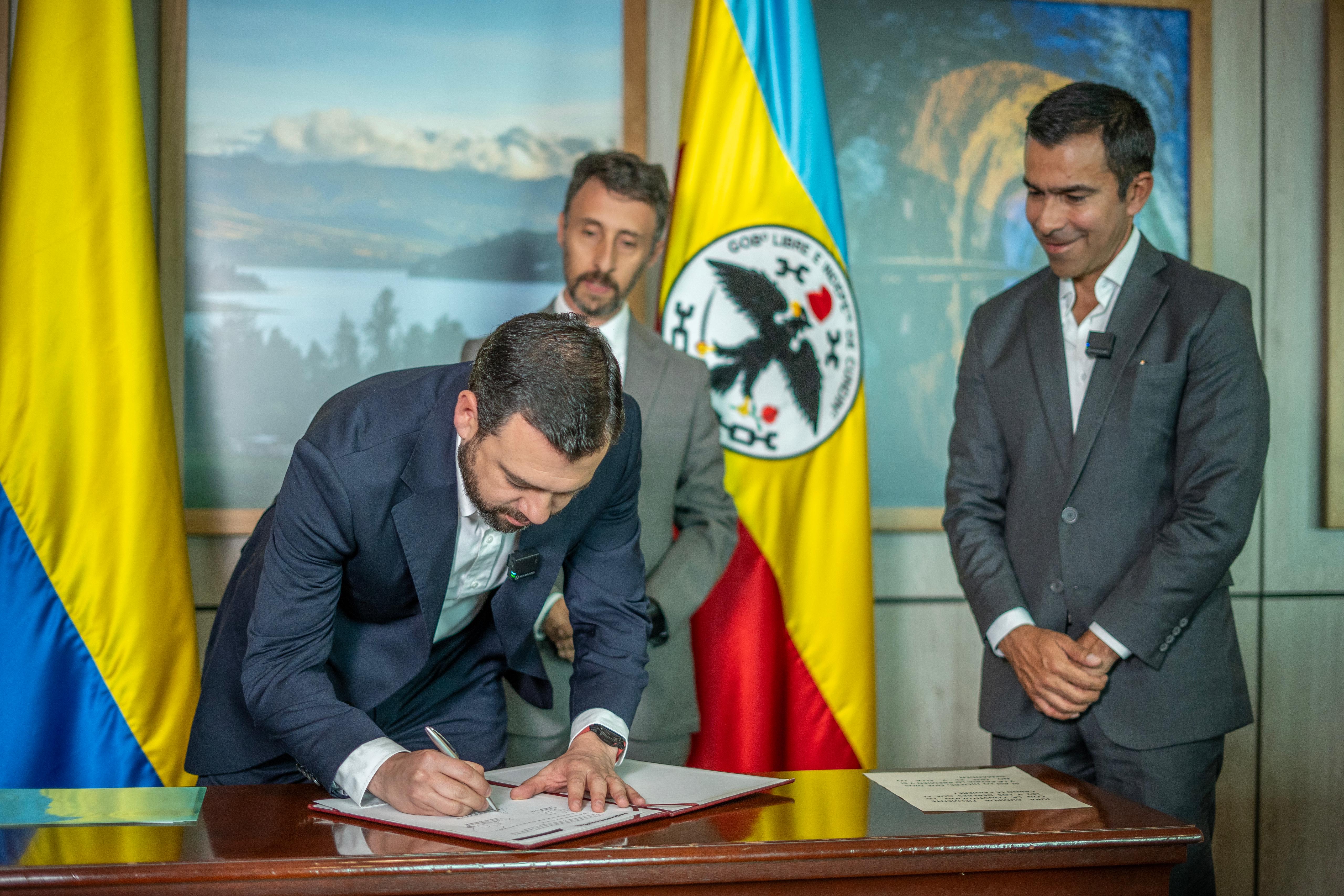 Luis Felipe Lota, nuevo Director de la Región Metropolitana Bogotá - Cundinamarca



