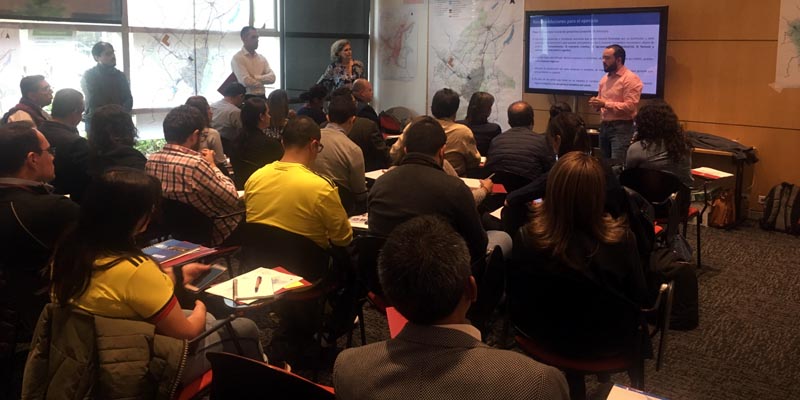 Avanza integración de Bogotá y municipios que conforman la Región Vida Ampliada



































