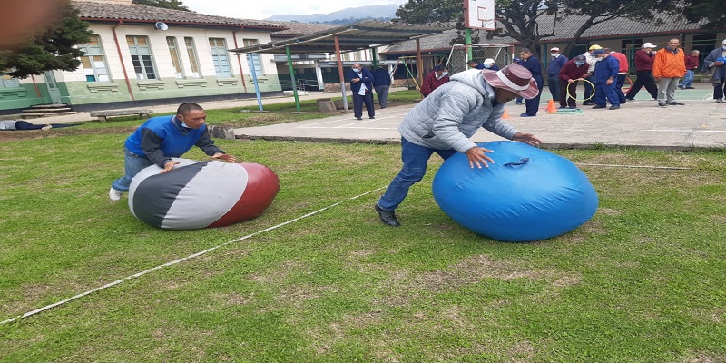 Actividades físico-recreativas mejoran calidad de vida en el Centro masculino especial La Colonia



