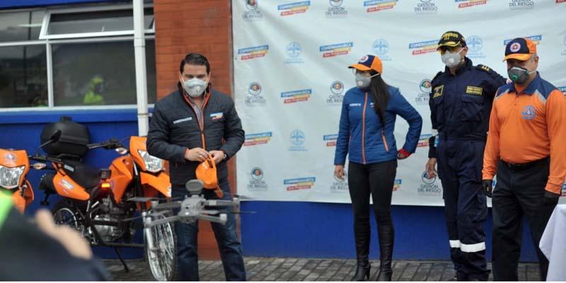 Motos y uniformes fortalecen  trabajo de organismos de socorro en Cundinamarca