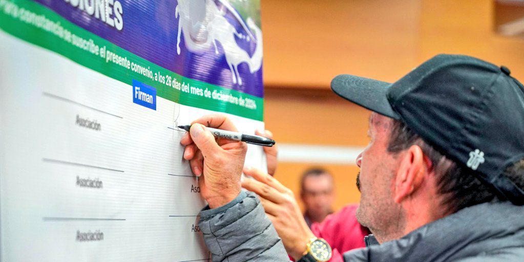 Con recursos por $1.500 millones, Cundinamarca comprará leche directamente a los productores locales 



