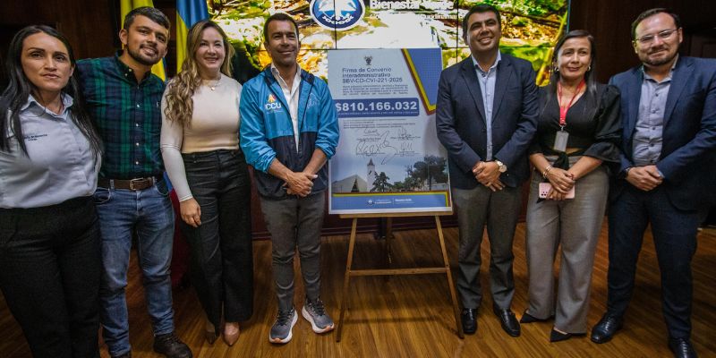 Gobernador de Cundinamarca firmó cinco convenios por más de $1.700 millones para fortalecer acciones ambientales