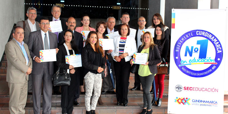 Vale la pena apostarle a la educación
















