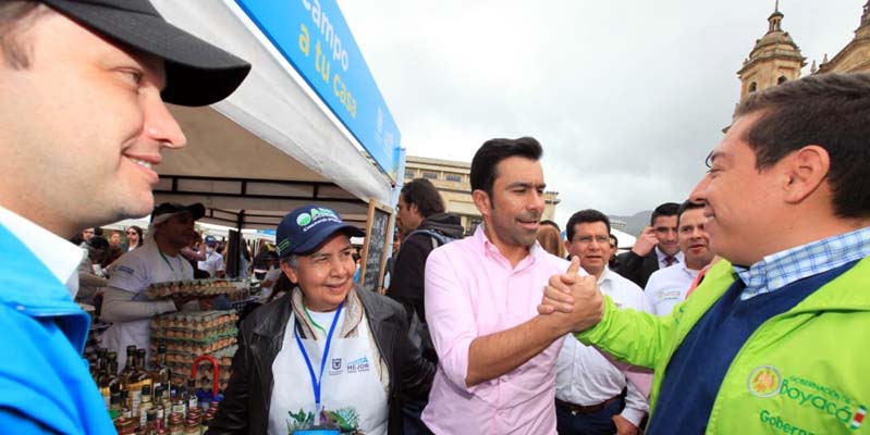 Con pie derecho arrancaron mercados campesinos en Bogotá