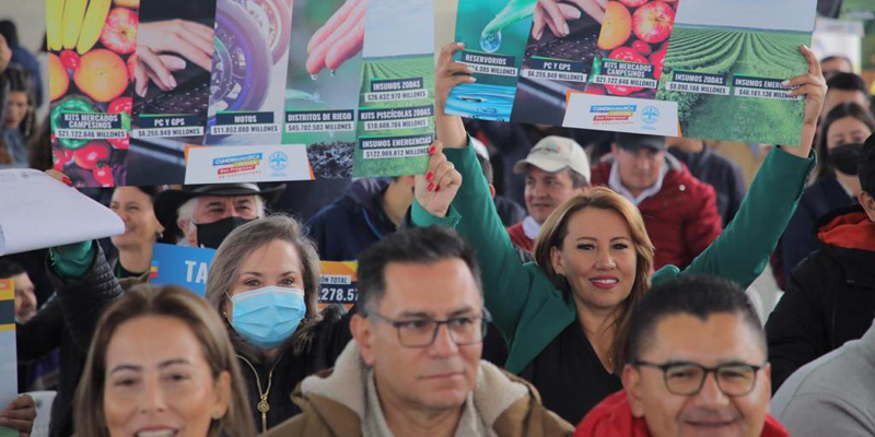 Cundinamarca apoya a los pequeños productores


