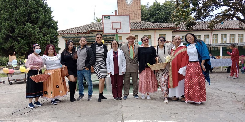 El centro masculino especial la colonia celebró sus 104 años de servicio