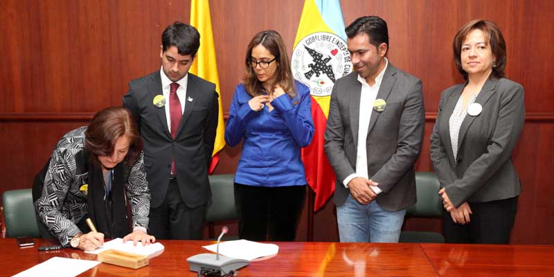 Millonaria inversión en educación para Cundinamarca, acuerdan Gobernador y Ministra

