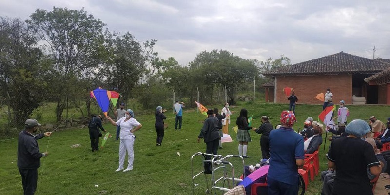 Festival de cometas en celebración del mes del adulto mayor











