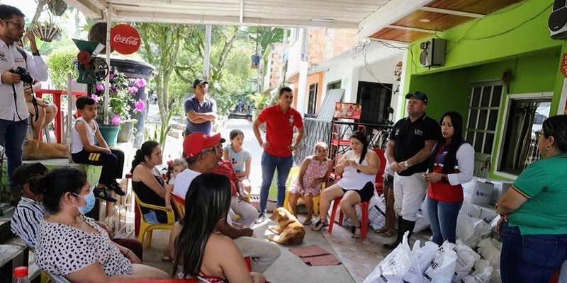 Se entregan ayudas humanitarias a 210 familias de Nocaima, Villeta y San Francisco afectadas por las lluvias
