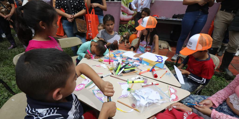 La Gobernación de Cundinamarca presentó su oferta institucional en la Vereda Pajitas del municipio de Bituima 


