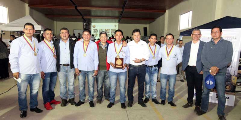 Con éxito culminó Primer Encuentro Minero Ambiental de Proveedores Mineros y de Transporte














































































