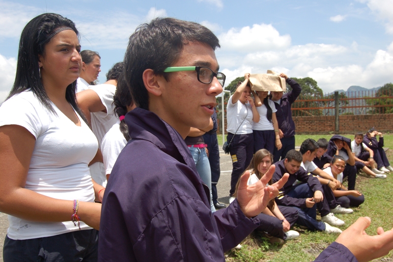 COMIENZAN LAS FERIAS UNIVERSITARIAS 4 POR UNA OPCIÓN DE VIDA