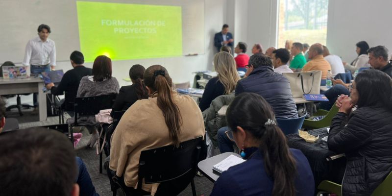 Gobernación de Cundinamarca anuncia inicio de posgrados para 80 funcionarios