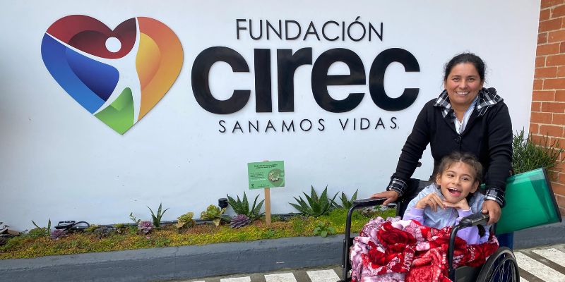 300 niños con discapacidad en Cundinamarca reciben valoraciones para acceder a sillas de ruedas neurológicas