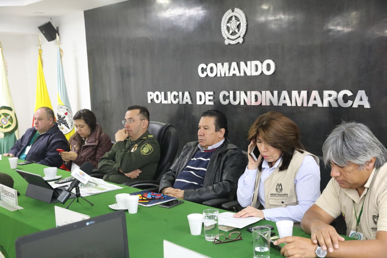 Más de 6.800 efectivos de la Policía y 10.000 del Ejército Nacional acompañan las elecciones en Cundinamarca























