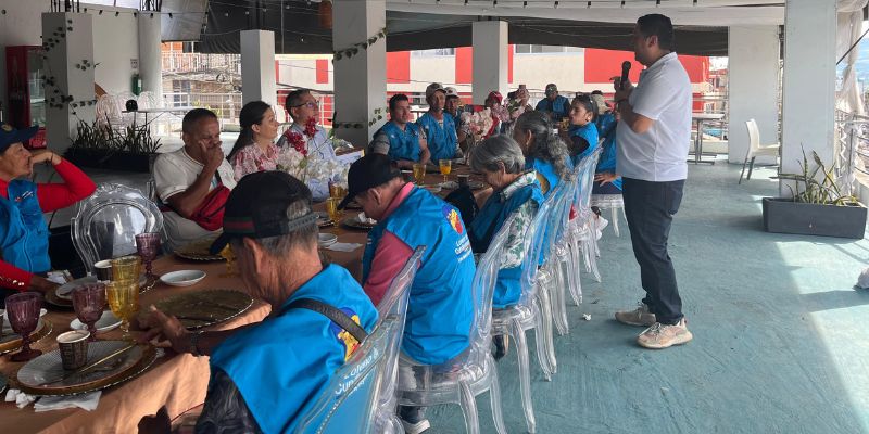 Lotería de Cundinamarca premia a los mejores vendedores de Barbosa, Santander