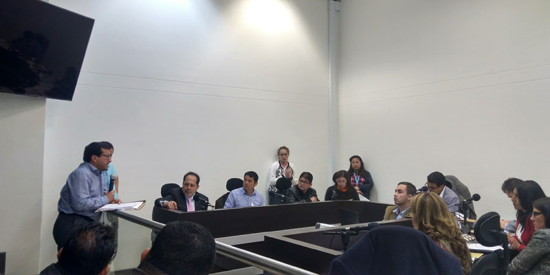 Hacienda resuelve inquietudes de los diputados para aprobación de las vigencias futuras













































