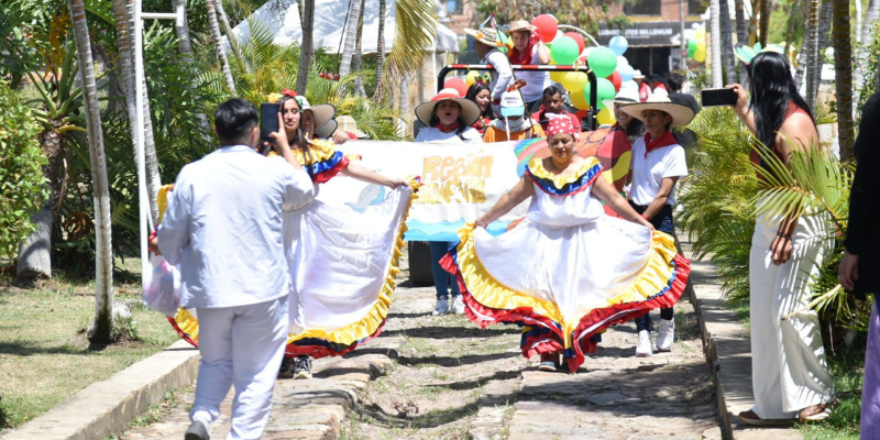 Usuarios de la Beneficencia celebran 156 años con muestras culturales y gastronómicas