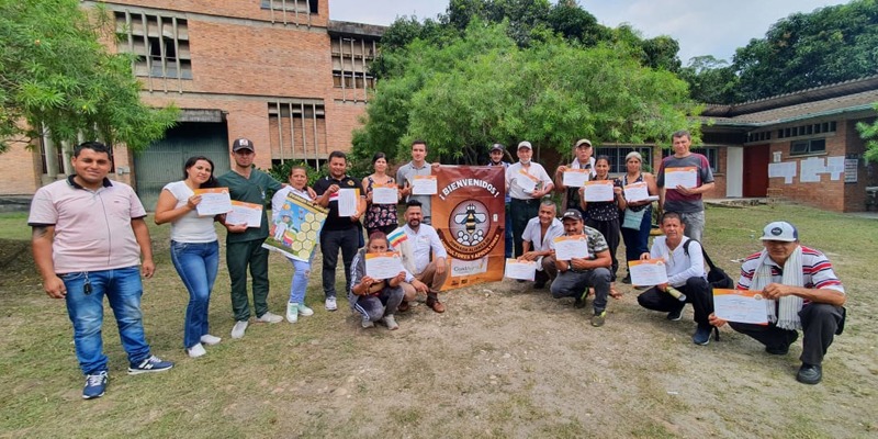 304 agricultores mayores se capacitaron en el  manejo eficiente y seguro de insumos agrícolas 



