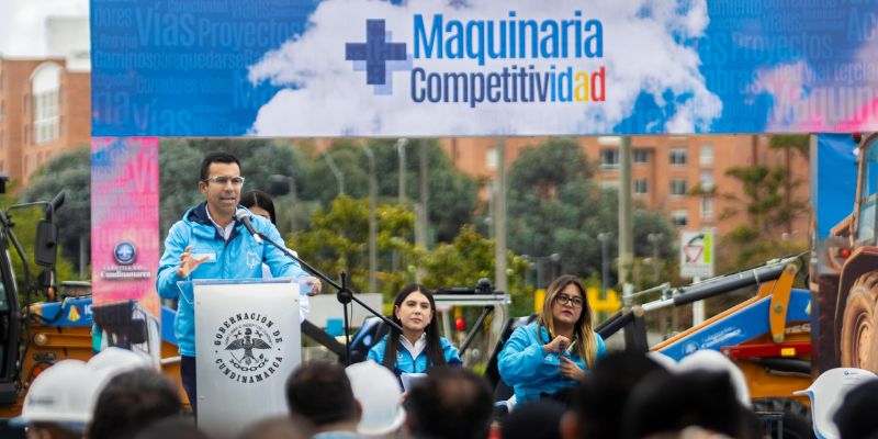 Cundinamarca enfrenta la ola invernal con adquisición de maquinaria amarilla por $60.000 millones