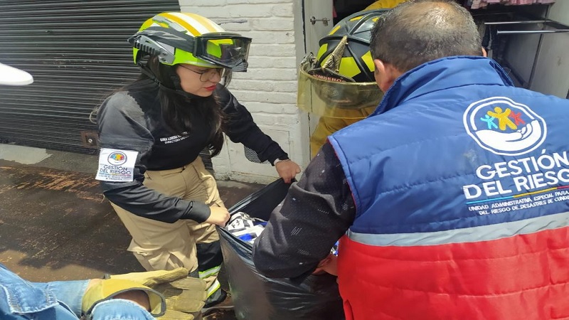 15 locales comerciales afectados por incendio en el centro de Chía


