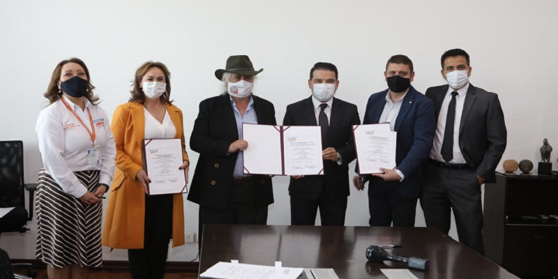 Gobernación firmó convenio por $1.575 millones para la instalación de gas domiciliario en Cogua, Nemocón y Tausa
