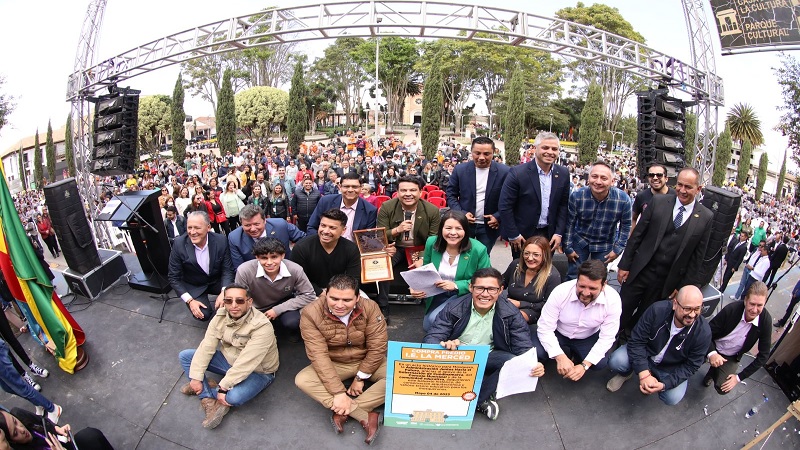 IE La Merced, propiedad de Mosquera