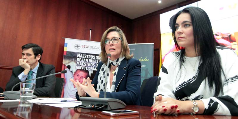 7.295 estudiantes cundinamarqueses beneficiados por alianza gubernamental con Fundación Telefónica 





















