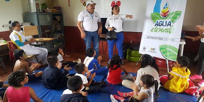 Agua a la Vereda es un programa que beneficia a los acueductos rurales de Cundinamarca















































































