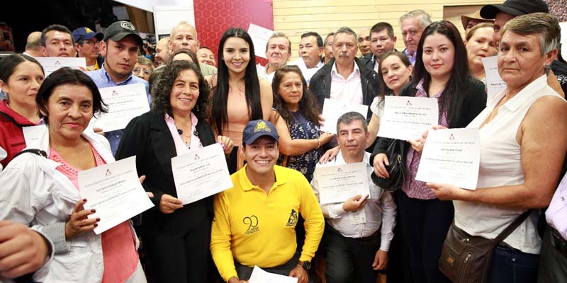 Un buen café, con aroma a Cundinamarca



































































