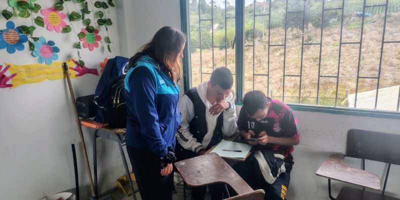 CundiOSO impulsa el futuro educativo de los jóvenes con talleres y escuelas de padres en Cundinamarca