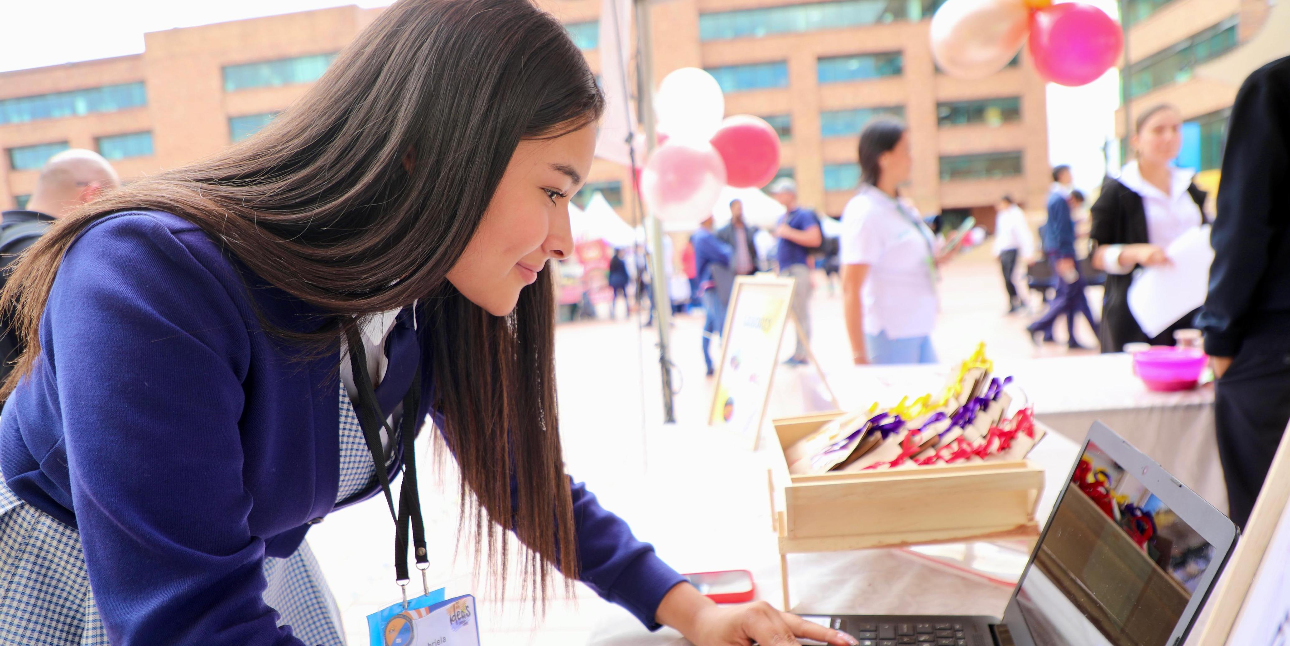 Jóvenes cundinamarqueses demuestran su potencial en la ‘Primera Feria de Educación Superior: caminando, educando, y emprendiendo’