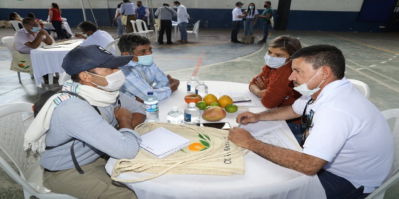 Éxito en segunda rueda de negocios con productores de fruta del Tequendama