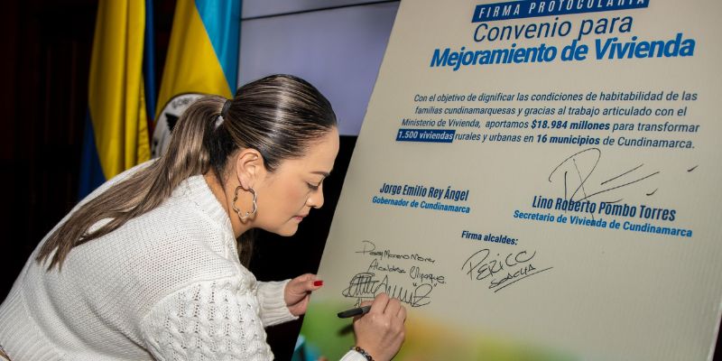 Gobernador Jorge Rey lidera mejora de 1.582 viviendas con inversión de $18.984 millones
