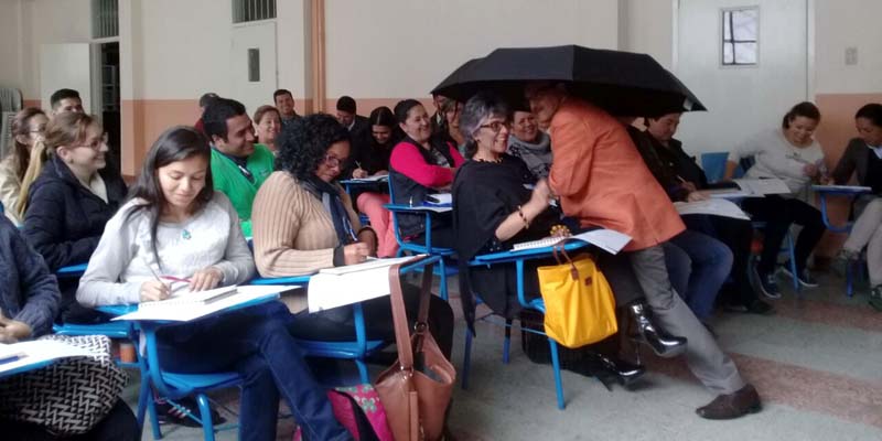 Trescientos cundinamarqueses cursan diplomado sobre empresarismo













































