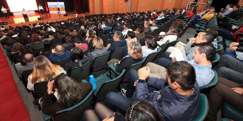 Hoy se enaltece la labor de los servidores públicos