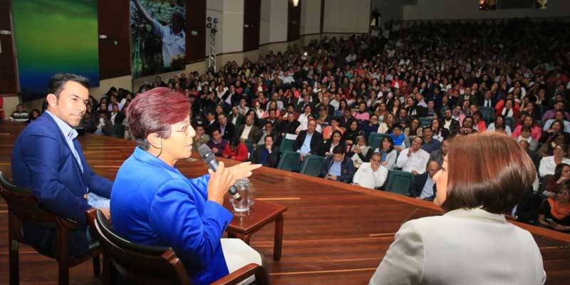 “Florece y prospera maestro de Cundinamarca”: Andrés López

