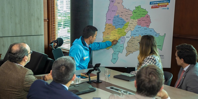 El Fondo de Caminos Vecinales intervendrá 5.000 kilómetros de vías con vocación productiva y turística de Cundinamarca